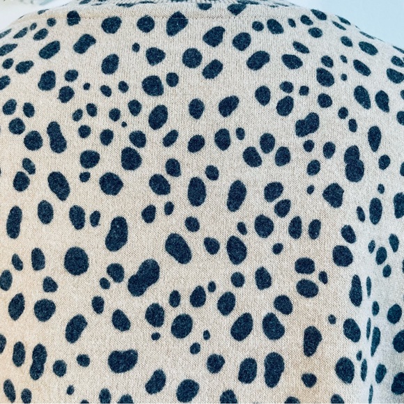 Croft & Barrow Animal Print V-Neck Sweater/Blouse - Picture 3 of 7